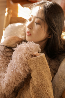 美女又黄又爽又乳的视频网站